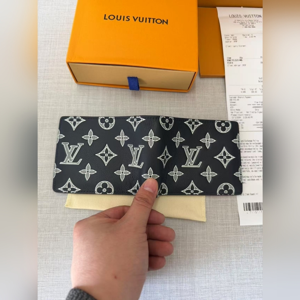 Louis Vuitton Multiple Wallet - Picture 6 of 13